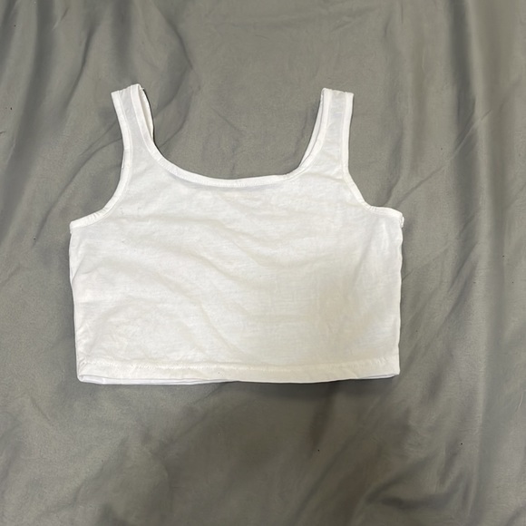 Plain white crop top - Picture 3 of 5